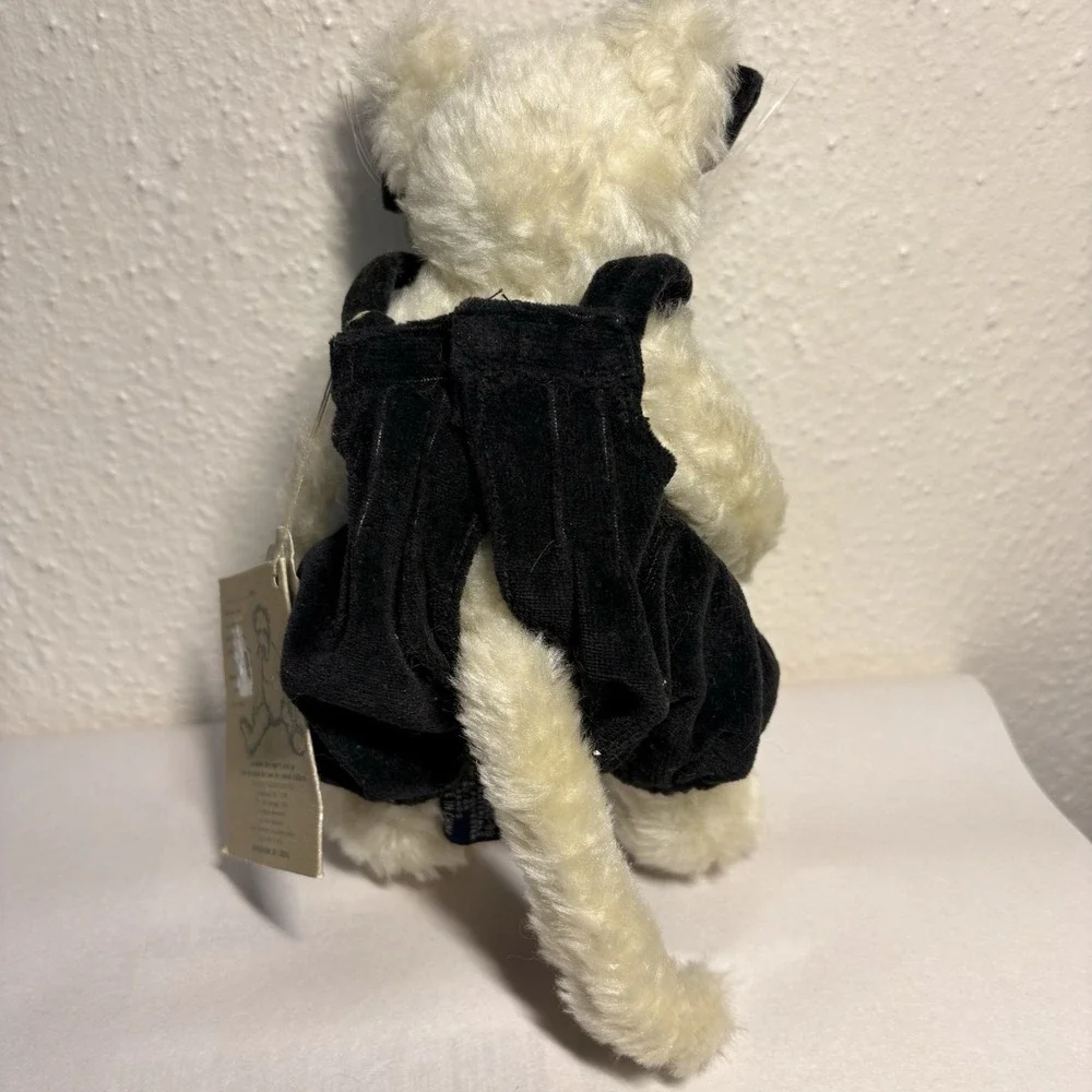 Boyds FELINA WHITE CAT IN BLACK DRESS 9